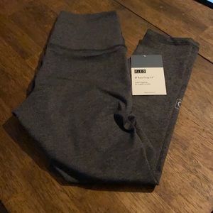 Fleo 21” leggings never worn!!!